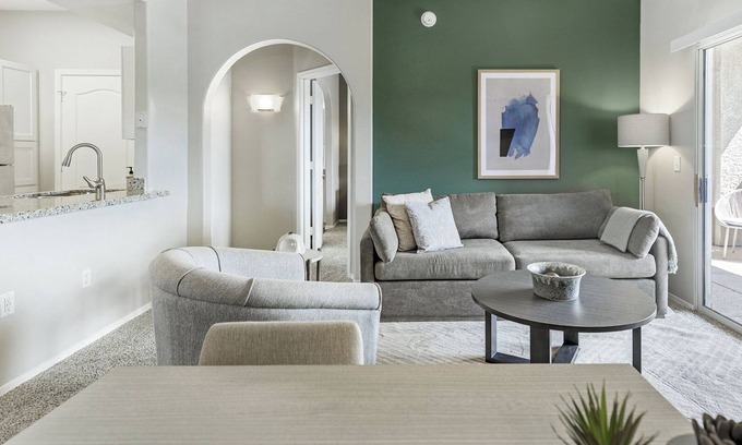 Cortaro Apartment | Modern Apartment in Prime Location (ID7329X53)