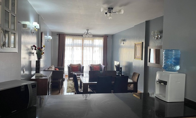 Nairobi Apartment | Modern apartment in the heart of Westlands with a gym & pool