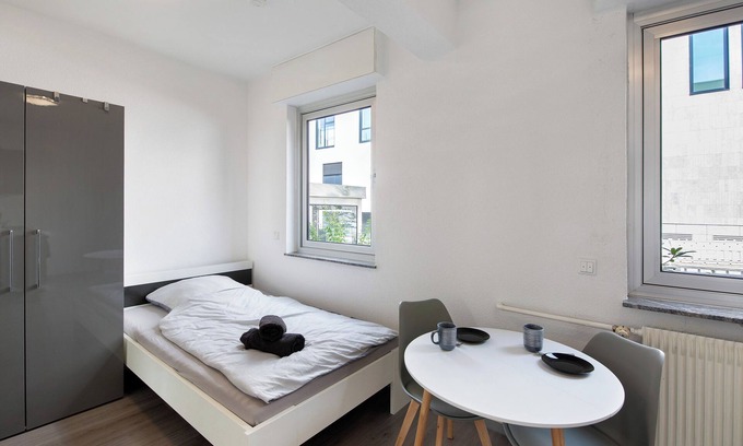 Landgericht Apartment | Modern Apartment in the Heart of Bochum – Wi-Fi & Smart TV Included