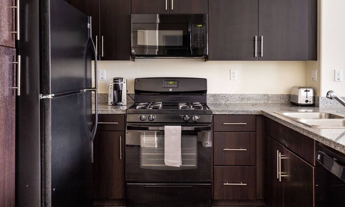 Chula Vista Apartment | Modern Apartment in Prime Location (ID6986X77)