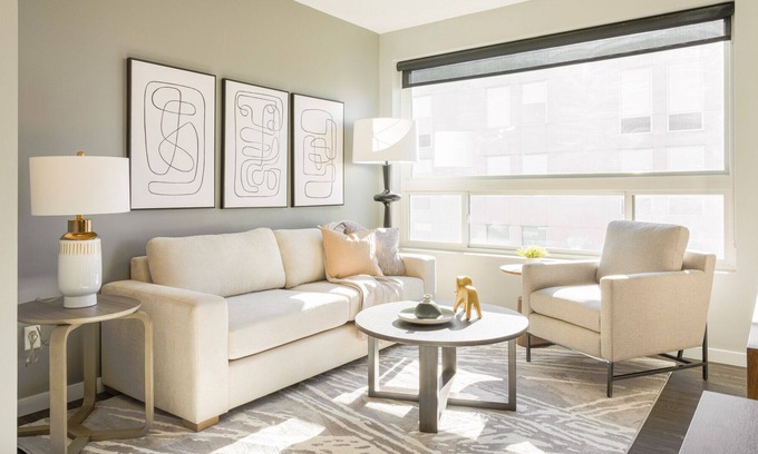 Newport Apartment | Modern Apartment in Prime Location (ID8359X76)