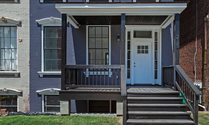 Petersburg Apartment | Modern Apartment near ft Gregg-Addams and VSU