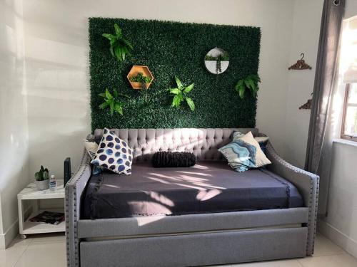 Mid Beach Apartment | Modern apartment steps the beach