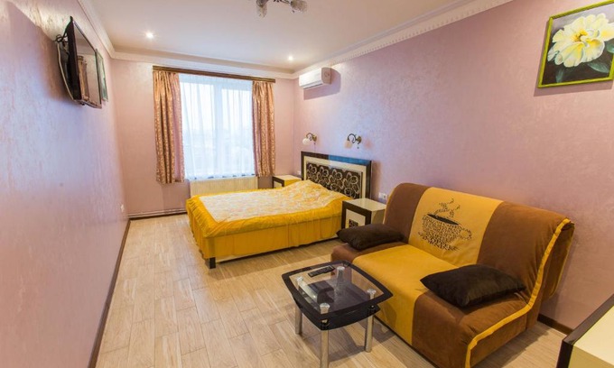 Kosuv Stary Apartment | Modern apartment on Akademika Sakharova 27a