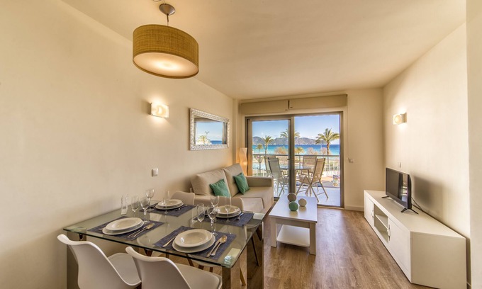 Son Servera Apartment | Modern apartment with beautiful views of the beach of Cala Millor