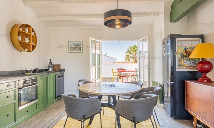Ars-en-Re Apartment | Modern apartment with large terrace in Ars-en-Ré