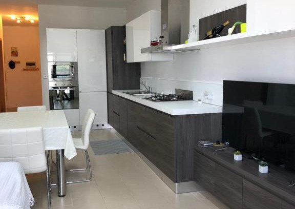 Għadira Apartment | Modern Apartment with sea view
