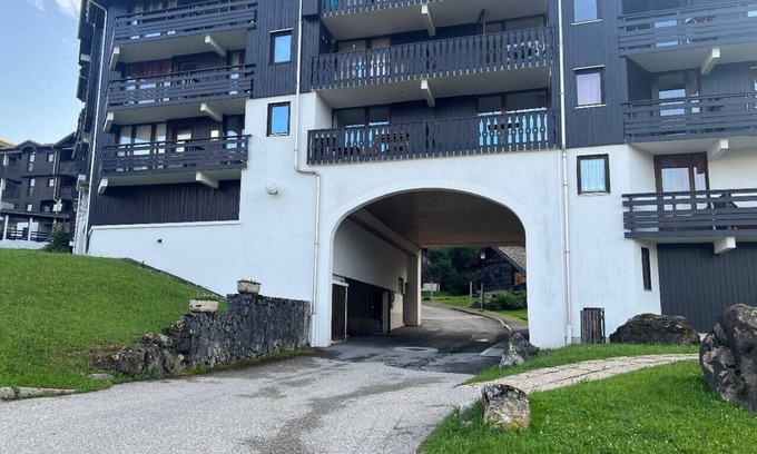 Les Esserts Apartment | Modern apt 5 ppl, balcony with ski runs view