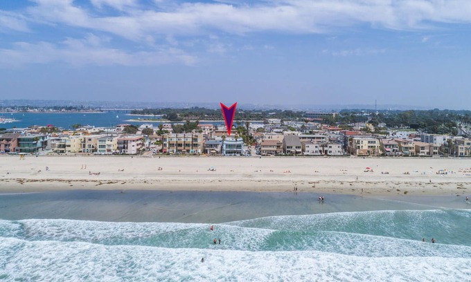 Mission Beach Apartment | Modern Beach Studio Condo