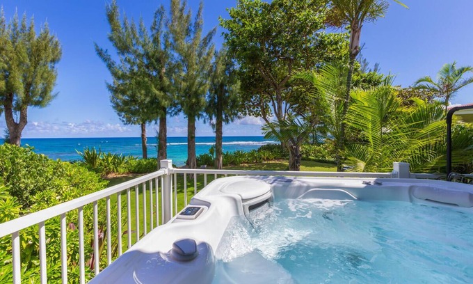 Wainiha House | Modern Beachfront Estate near Tunnels, Sleeps 12
