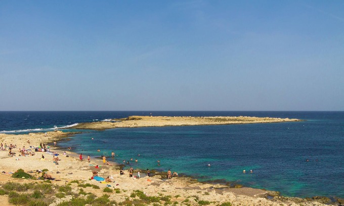 Qawra Apartment | Modern Beautiful Pool And Sea Apt Qawra