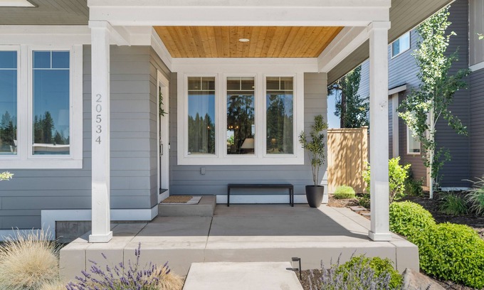 Old Farm District House | Modern Bend Home — Hot Tub, Sauna, Cold Plunge + Dog-Friendly Yard