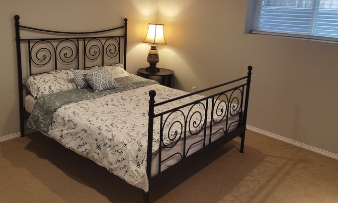Surrey House | Modern brand new suite,no share