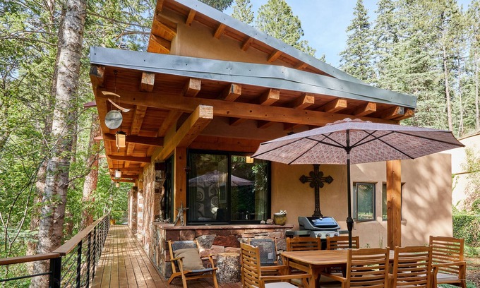 Santa Fe Cabin | Modern Cabin Inside Sf National Forest 12 Miles to Plaza