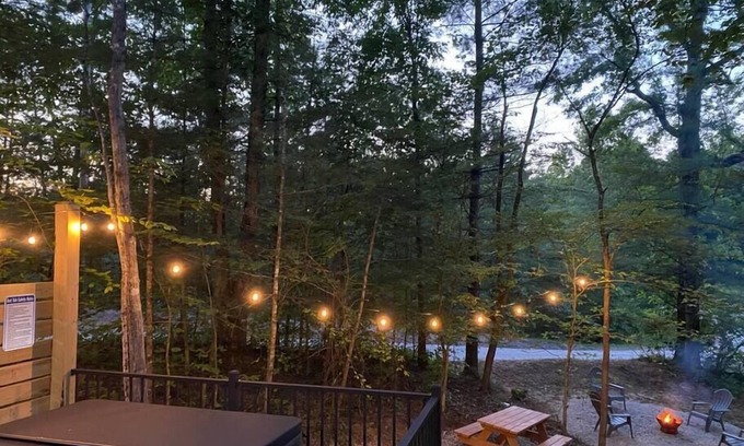 Rogers Cabin | Modern Cabin | RRG | Hot Tub Views | Canopy 7