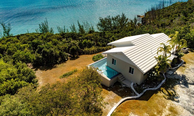 Governor's Harbour House | Modern Caribbean-Front Home w Large pool in TOP Location-Snorkel-Cave-SUP-Kayak!