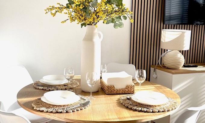 Dumbarton Apartment | Modern Castlegreen Lux Apartment