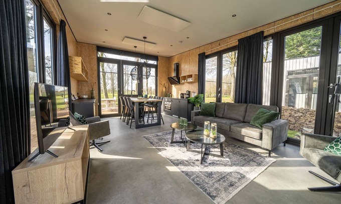 Kerkdriel Ski Chalet | Modern chalet by the river Maas
