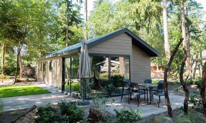 Maarn Ski Chalet | Modern chalet with dishwasher, 20 km. from Utrecht