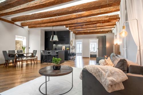 Old Town Apartment | Modern charm in old town