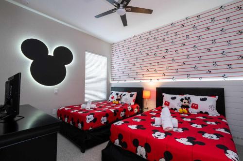 West Kissimmee House | Modern Chic Home Mickey and Toy Story Rooms