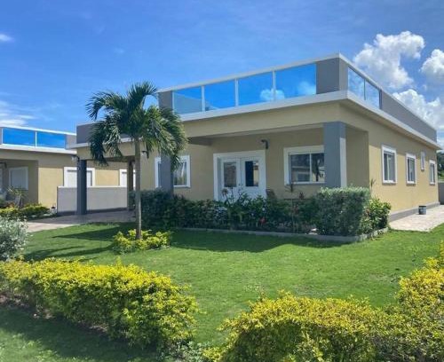 St. Ann's Bay Villa | Modern, chic waterfront 3-bedroom villa w/pool