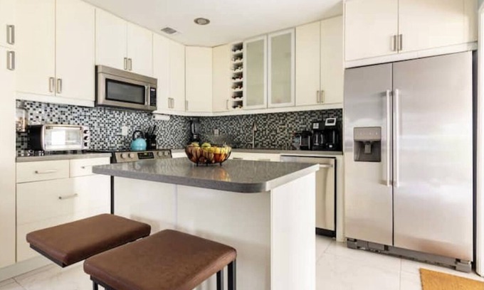 Coconut Grove House | Modern, clean, spacious private bedroom in centrally located quiet neighborhood