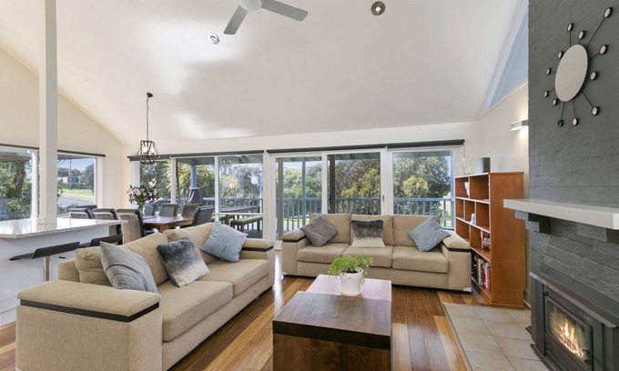 Jan Juc House | Modern Coastal Home with Park Views