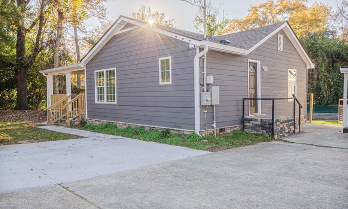 Columbus House | Modern Columbus Haven Military/Travel agents
