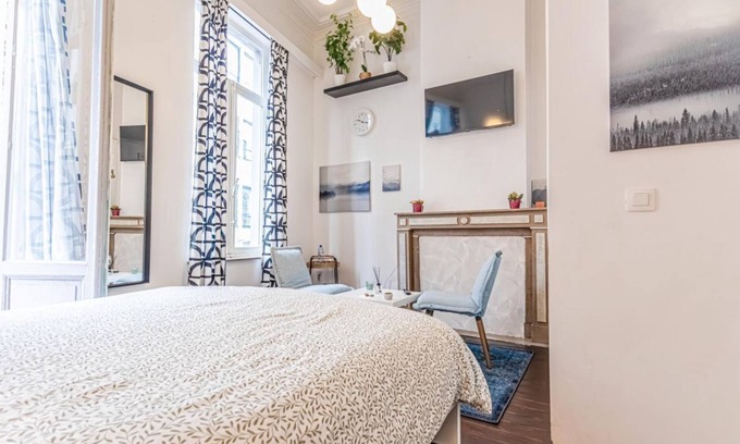 Ghent City Centre Apartment | Modern Comfort: Elegant 5 BR Apt. at Ghent's Core