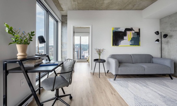Shaughnessy Village Apartment | Modern Comfort in the Heart of Montreal