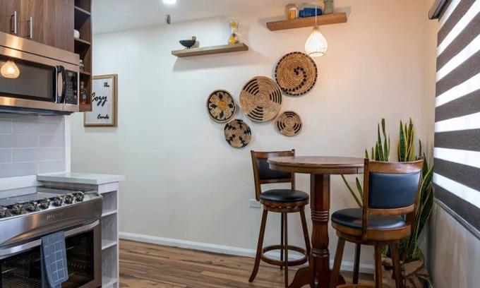 Arouca Condo | "Modern Comfort Near Airport & Shopping - The Cozy Condo"