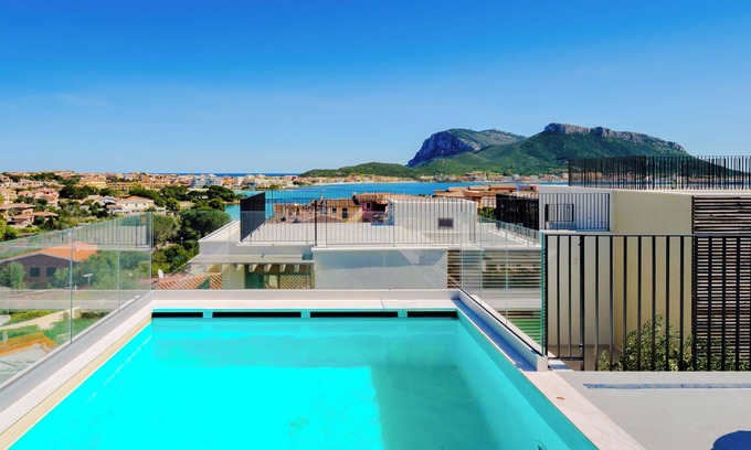Baia Caddinas Villa | Modern, comfortable villa in Costa Smeralda, Sardinia near Olbia Airport