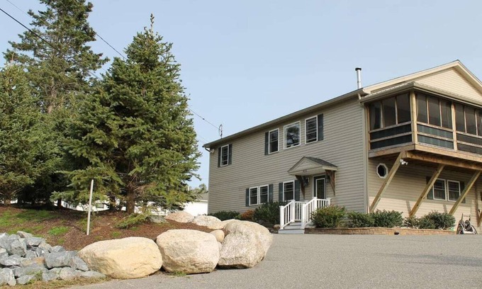 Ellsworth Condo | Modern Condo #1!
