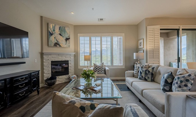 Talon Retreat Condo | Modern Condo in Private Grayhawk Golf Course Community- Stunning Mountain Views!