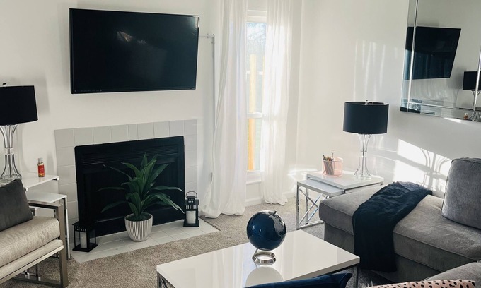 Miamisburg Condo | Modern Condo Nestled in Serenity