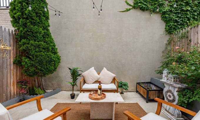 The Heights Condo | Modern Condo with Private Porch | Mins to NYC