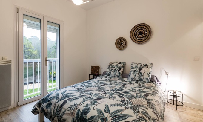 Salavas House | Modern Cottage "Gîte Les Bambou" with Spa and Garden