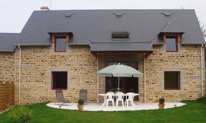 Isigny-le-Buat Cottage | Modern Cottage in Normandy with Large Garden