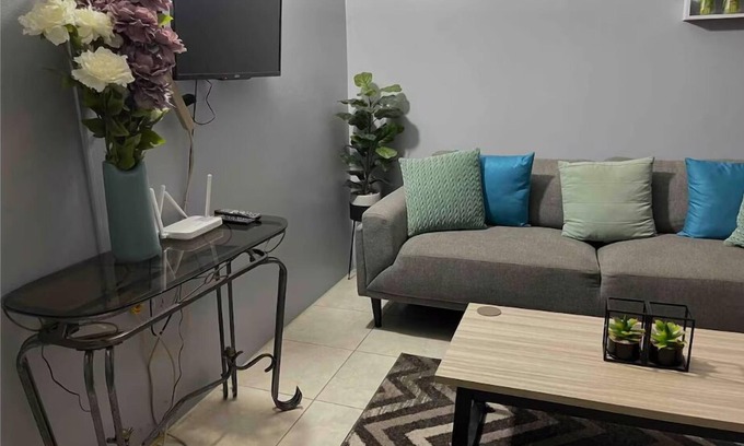 Eden Gardens Apartment | Modern Cozy 1BR Stay in New Kingston