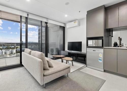 Belconnen Apartment | Modern & Cozy Apt CBR Free Parking