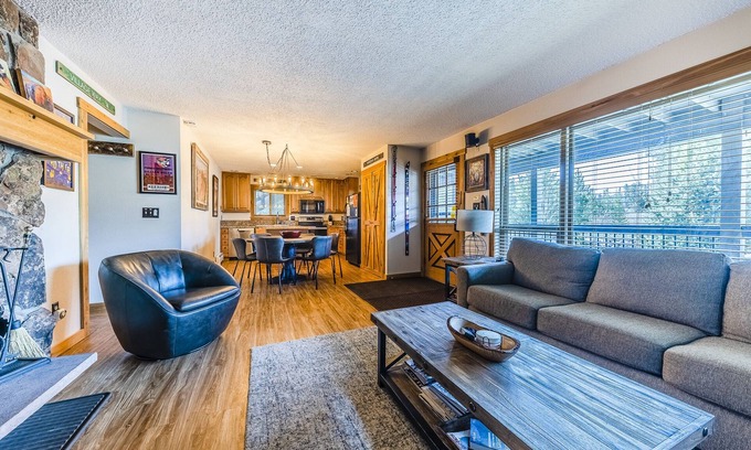 Winter Park Condo | Modern decor condo in Downtown WP w/access to Rec center w/pool, hot tub and