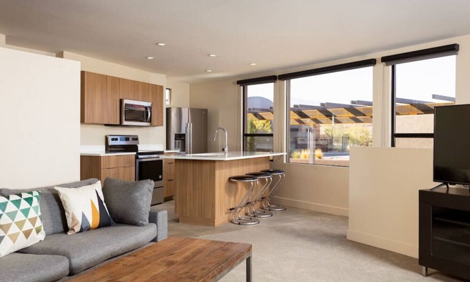 Ivins Condo | Modern Desert Dwelling W/Garage