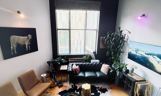 Rincon Hill Condo | Modern Design Loft on Guy Place + Garage Parking