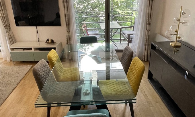 Quartier de la Maison-Blanche Apartment | Modern family apartment-3 bedrooms & 1 study