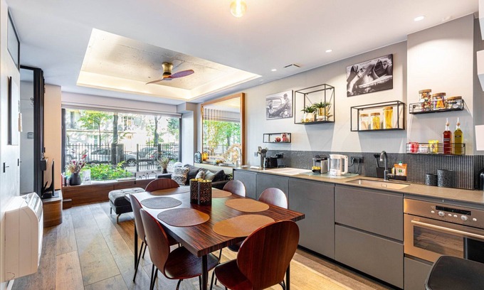 Grenelle Apartment | Modern Family Apartment Next To The Eiffel Tower