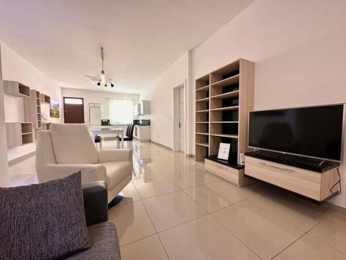 Ta' Giorni Apartment | Modern family retreat in St Julians