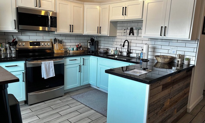 Julia Keen House | Modern Farmhouse in Midtown has touches of southwest decor and modern amenites.