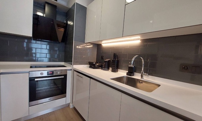 Bahcelievler Apartment | Modern Flat Apt Near City Center