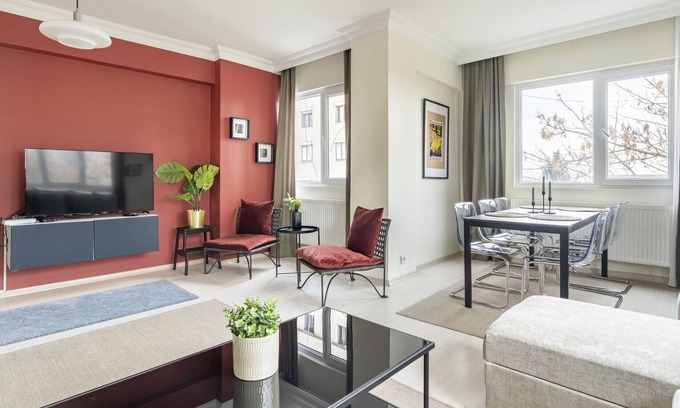 Bostanci Apartment | Modern Flat w Balcony 5 min to Bagdat Ave